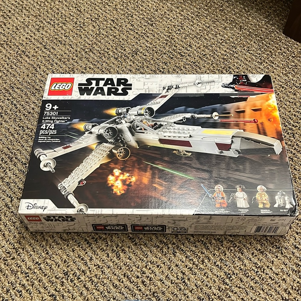 Lego StarWars NWT with 500 pieces